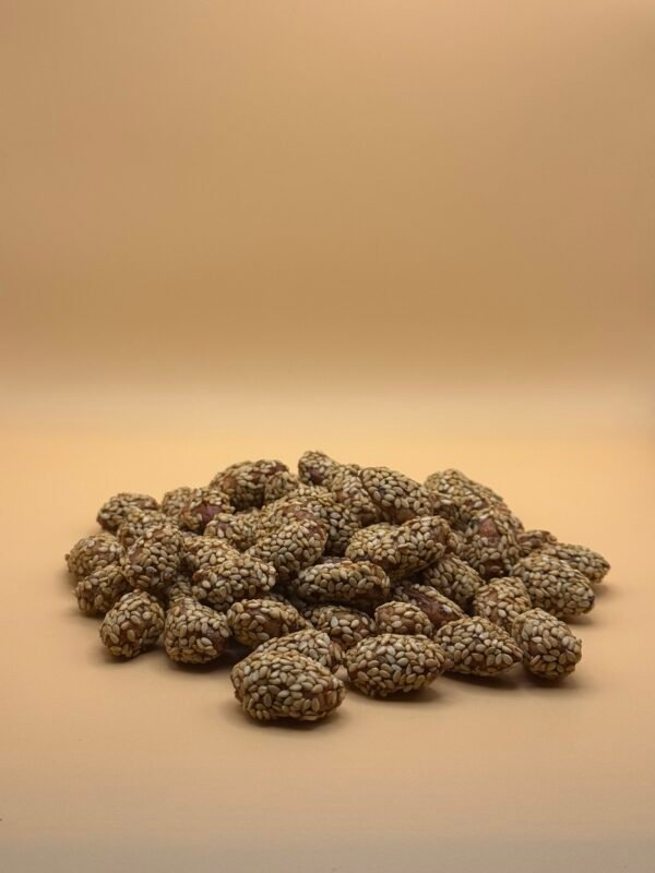 Amandes au sésame - لوز بالزنجلان Amandes au sésame - لوز بالزنجلان